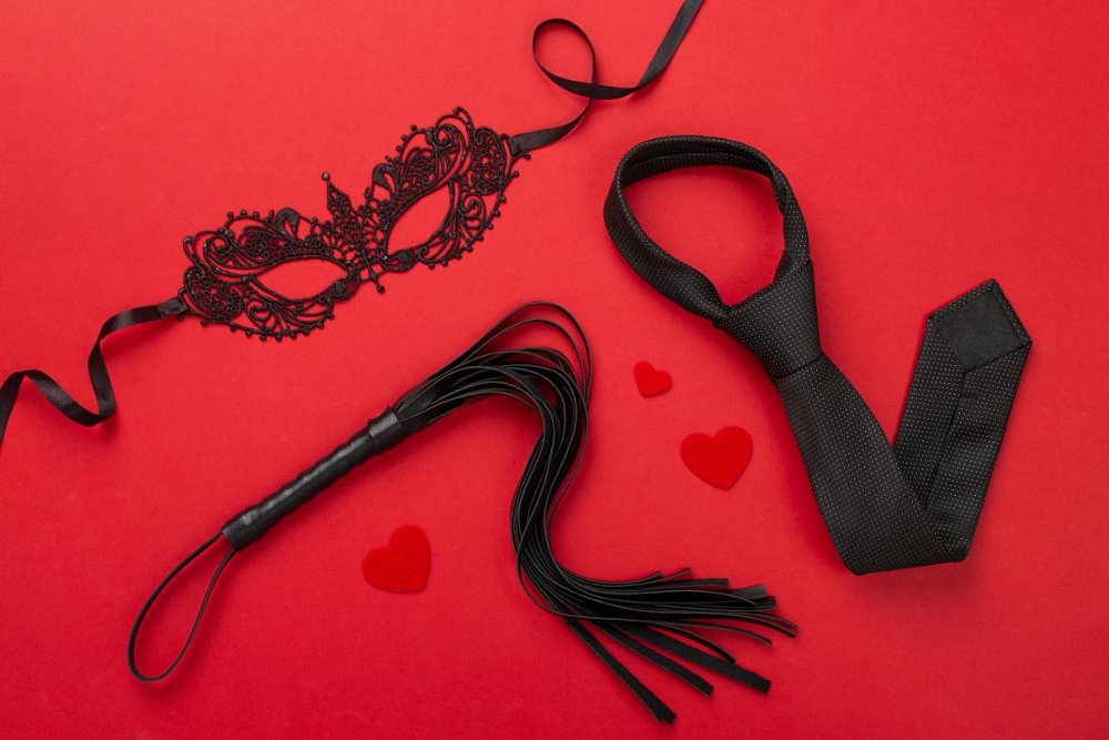 Spanking sexual – ghid esențial pentru începători și practicanți experimentați